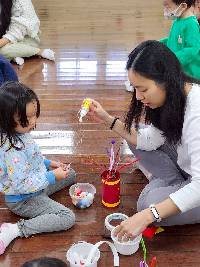 親子共同創作鞭炮